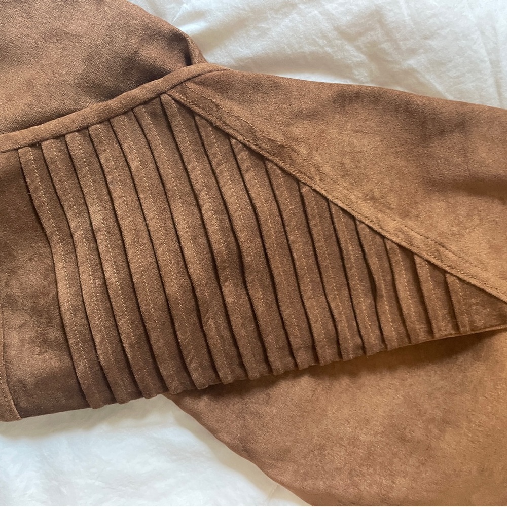 dark tan legging.